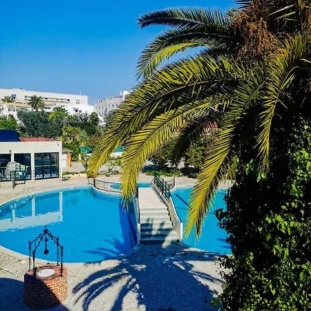 T1 Ferias, Piscina E Praia! アルヴォル